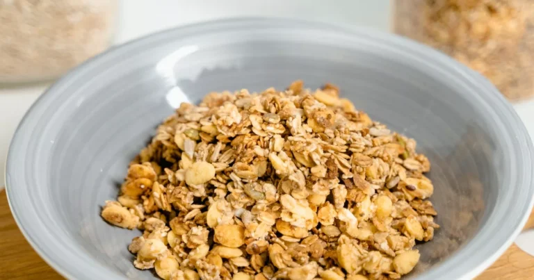 Aveia: Conheça 10 benefícios desse cereal e dicas para usá-la